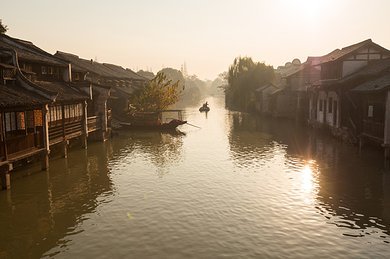 【烟雨西湖】华东三市、宋城千古情、西湖、苏州拙政园纯玩双飞4日跟团游(夜宿乌镇枕水度假,明珠塔自助餐)(【烟雨西湖】华东三市、宋城千古情、西湖、苏州拙政园纯玩双飞4日跟团游(夜宿乌镇枕水度假,明珠塔自助餐)+A行程)-国内游-驴妈妈旅游